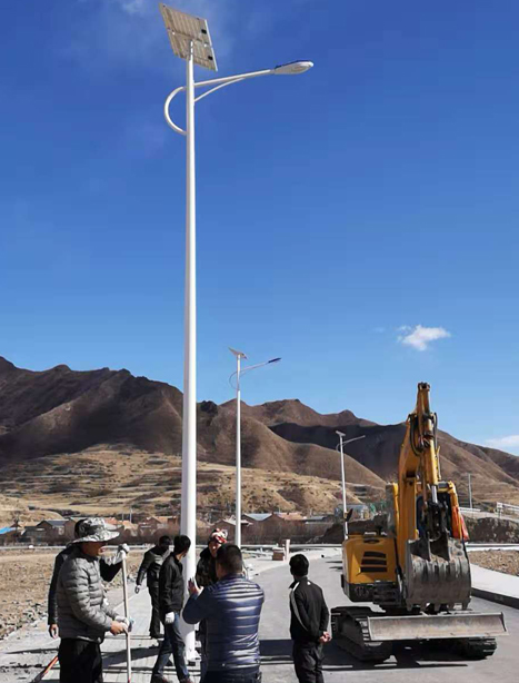 甘南碌曲10米工布江达太阳能路灯项目